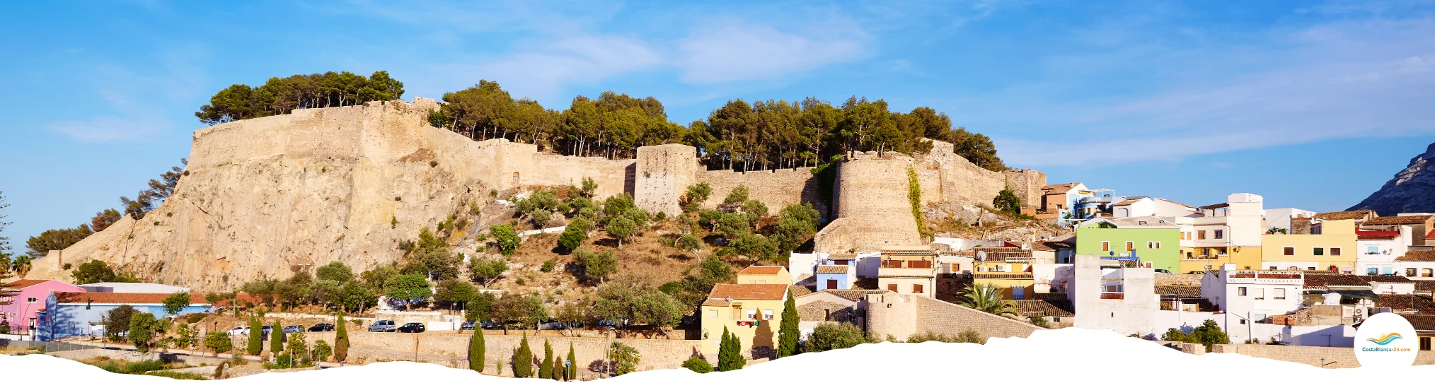 Blick auf die Burg von Denia dem Castell de Denia