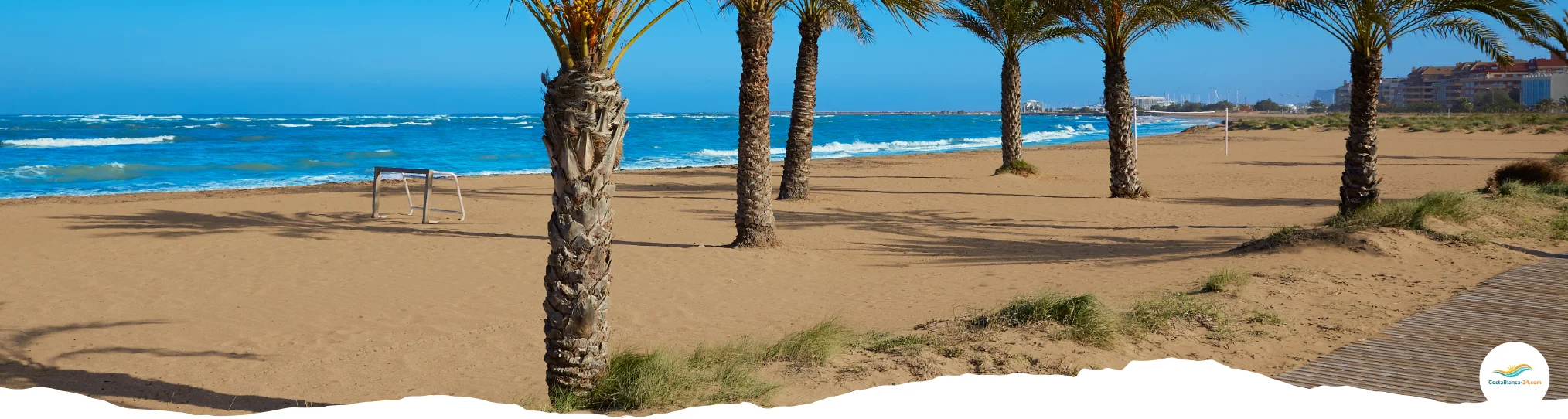 Der große Strand in Denia